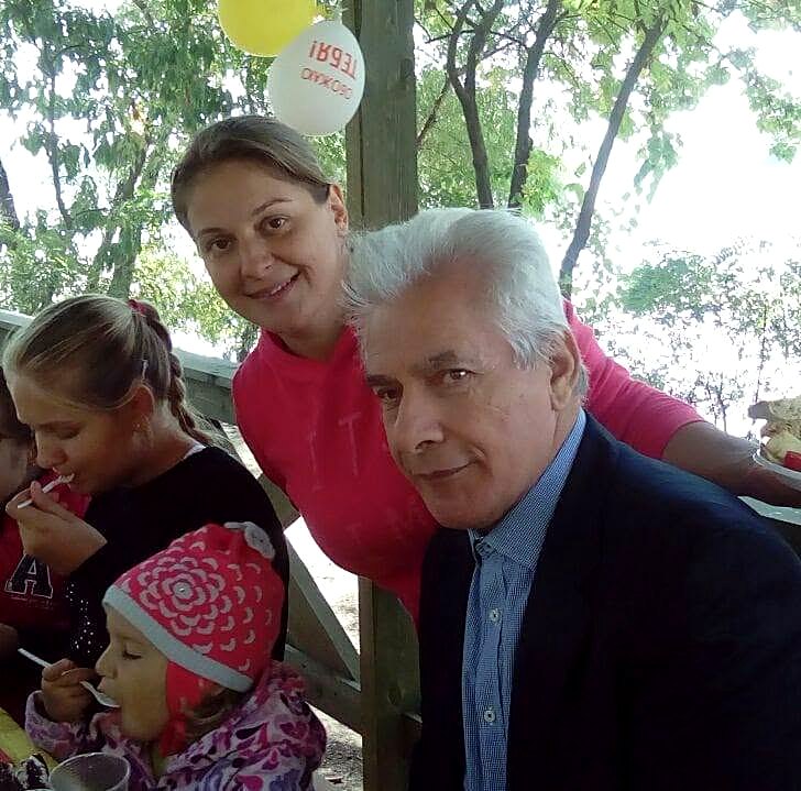 Махир Аль-Саффар с семьёй